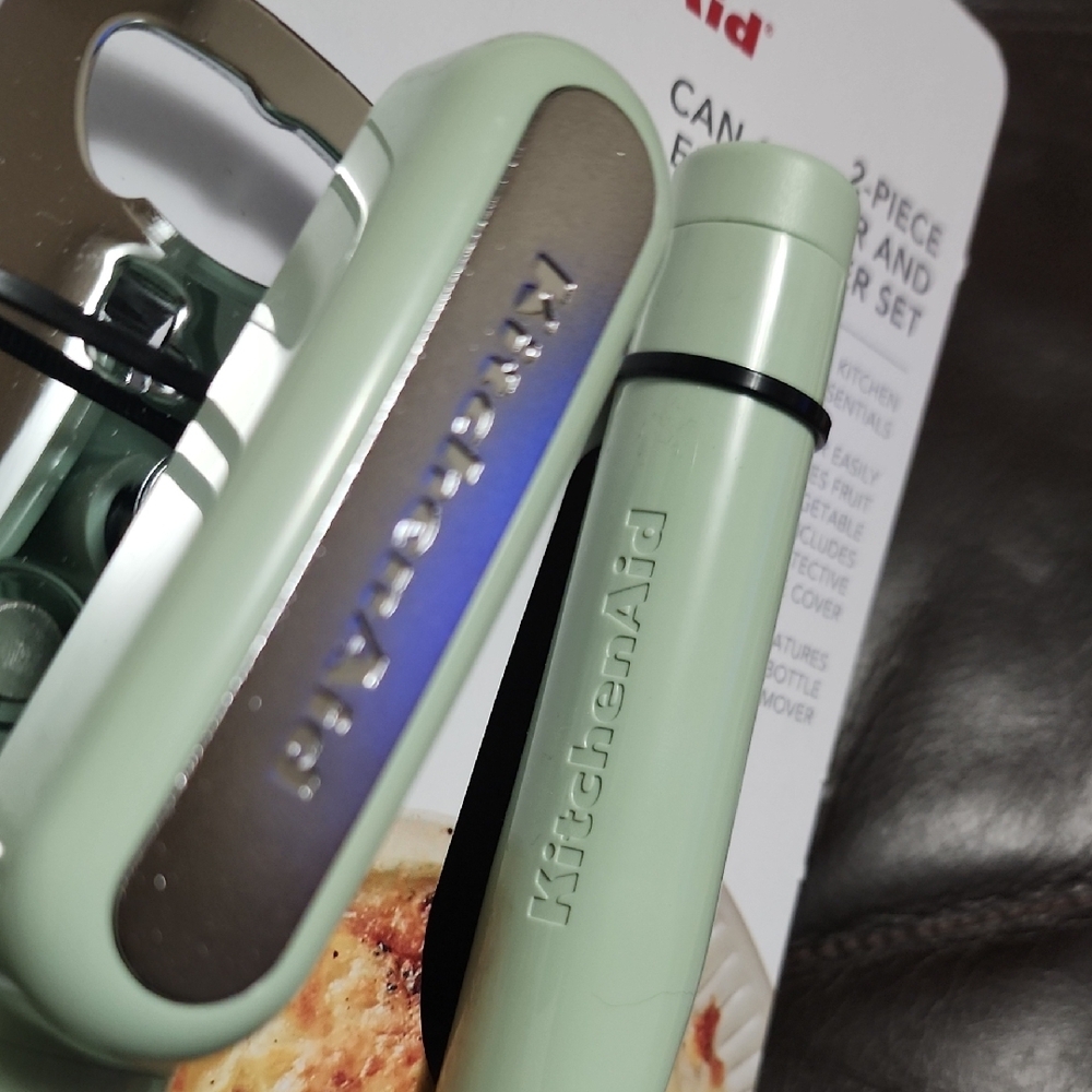 Brand New KitchenAid Mint Opener and Peeler Set - Picture 4 of 6